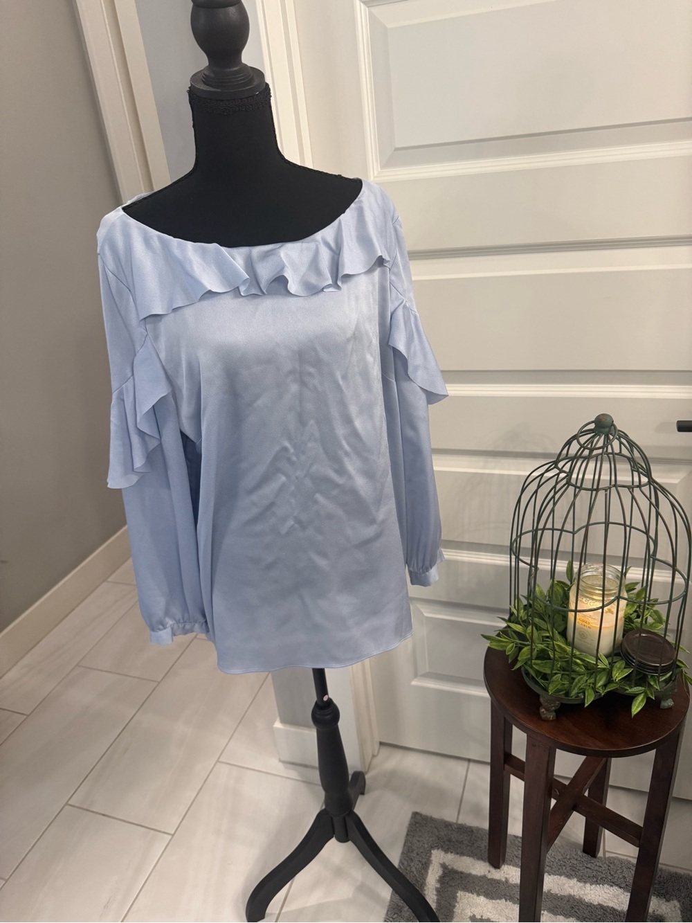 Banana Republic Light Blue Ruffle Women’s Blouse